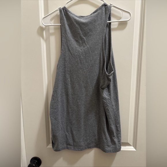 Gymshark Tank Top Shirt Mens Medium Gray Sleeveless Athletic Workout Gym - Picture 4 of 5